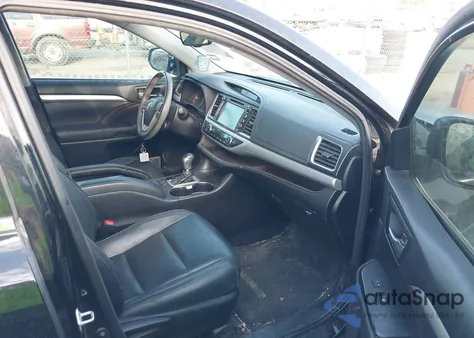 2016 Toyota Highlander Xle z USA, uszkodzony, nr VIN 5TDKKRFH9GS505949